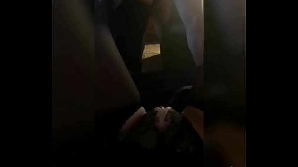 Hot MJM. Mąż pieprzy dziewczynę na oczach żony. Cipka żony robi się mokra, jej brudne fantazje po prostu oszałamiają umysł.